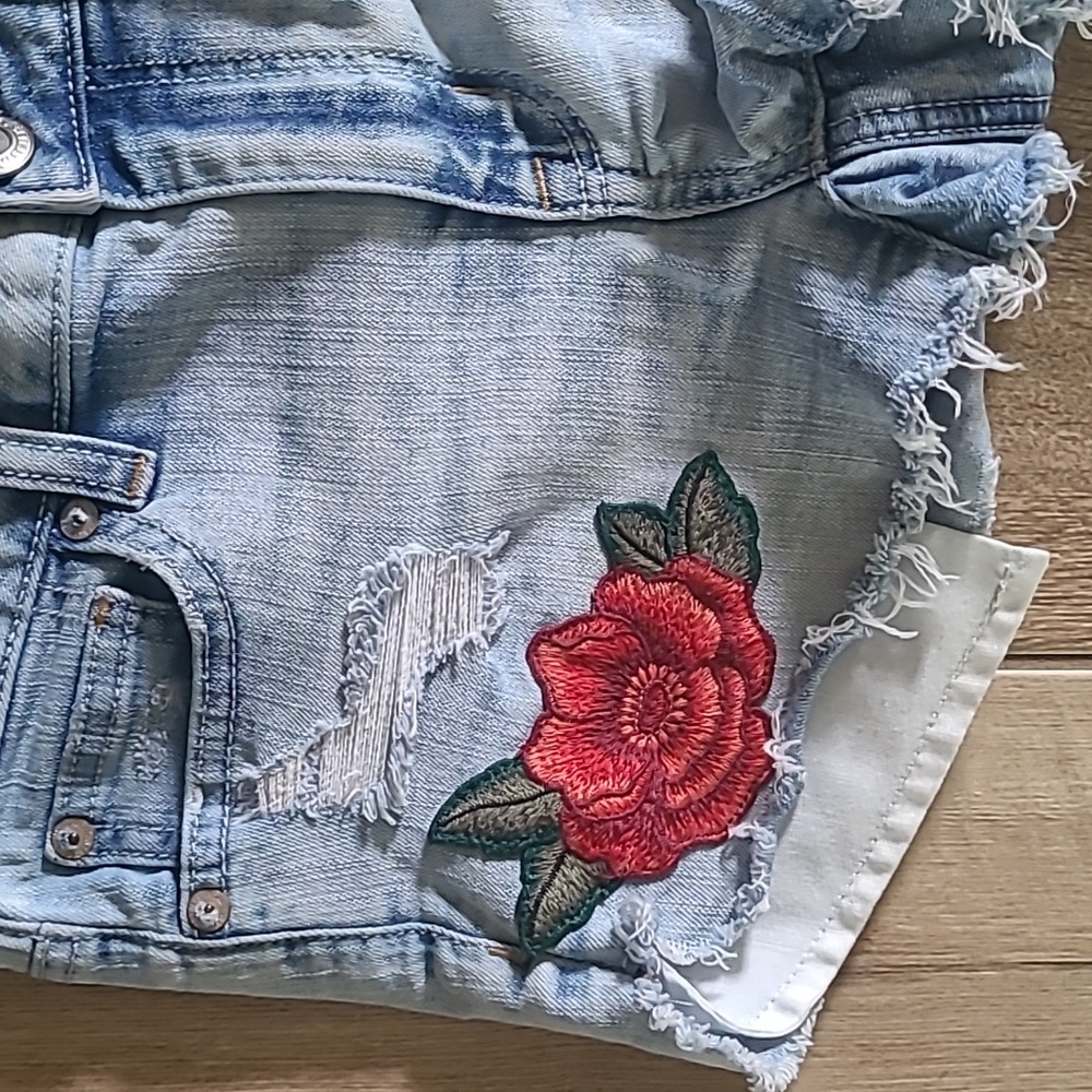 AE HI Rise Shortie Shorts - Picture 3 of 6